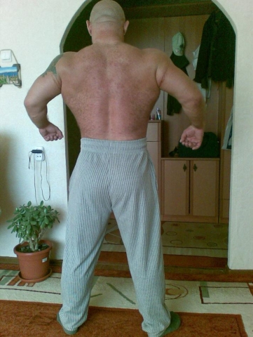 Порубало маечкой