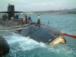 Sub_aground1.jpg